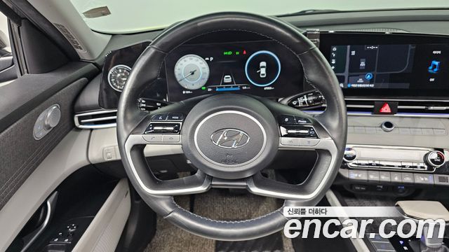 Hyundai AVANTE 2021 — photo 19