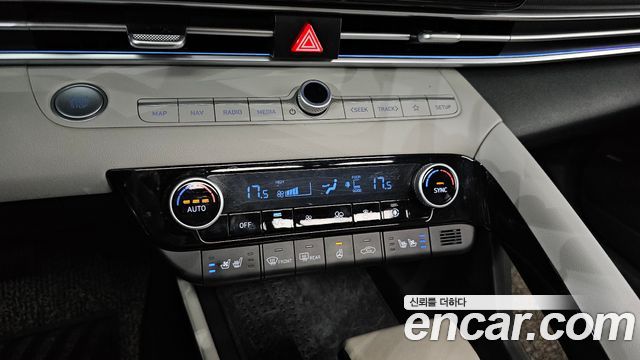 Hyundai AVANTE 2021 — photo 22