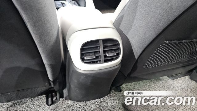 Hyundai AVANTE 2021 — photo 25