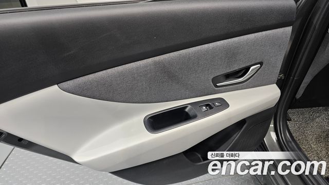 Hyundai AVANTE 2021 — photo 15