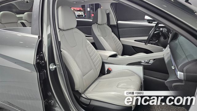 Hyundai AVANTE 2021 — photo 16