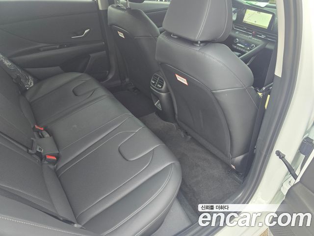 Hyundai AVANTE 2026 — photo 16