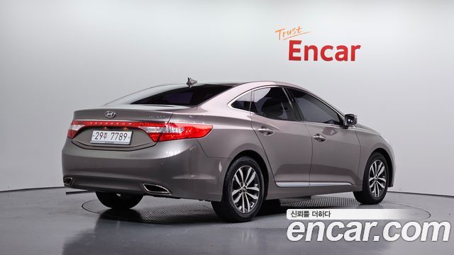 Hyundai Grandeur 2011 — photo 2