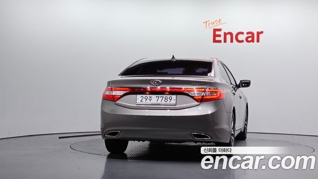 Hyundai Grandeur 2011 — photo 4