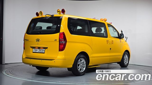 Hyundai Starex 2014 — photo 2