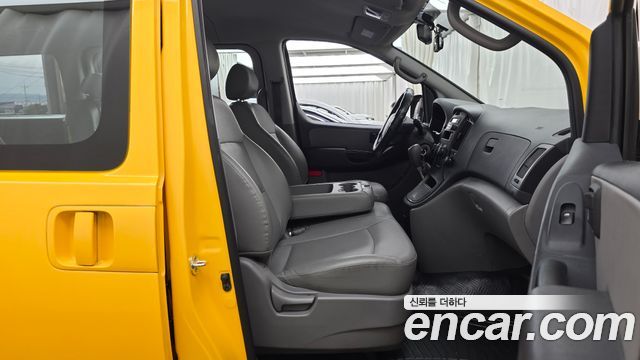 Hyundai Starex 2014 — photo 11