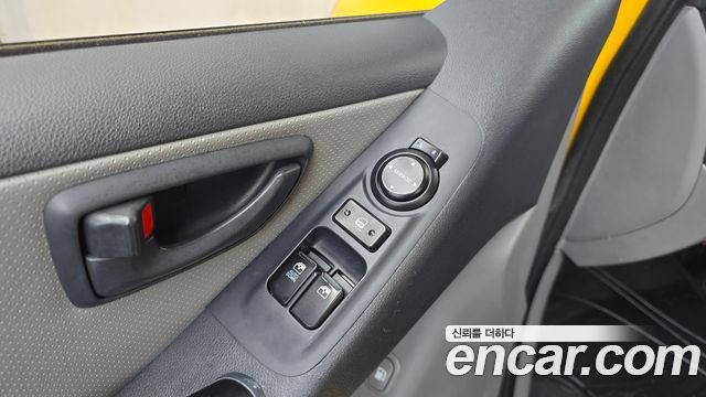 Hyundai Starex 2014 — photo 19