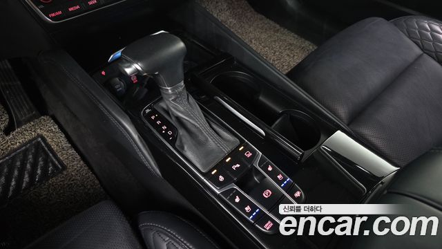 Kia K7 2016 — photo 9