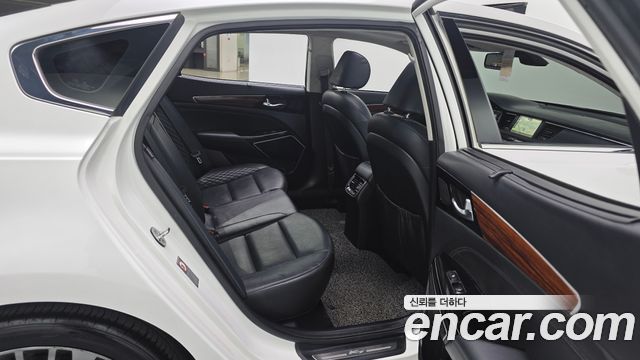 Kia K7 2016 — photo 11