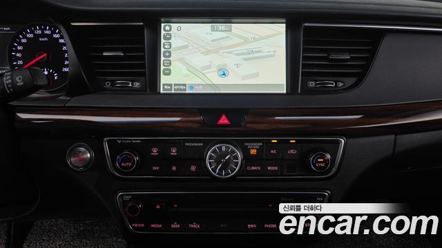 Kia K7 2016 — photo 12