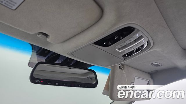 Kia K7 2016 — photo 19