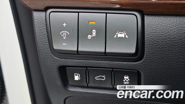 Kia K7 2016 — photo 20
