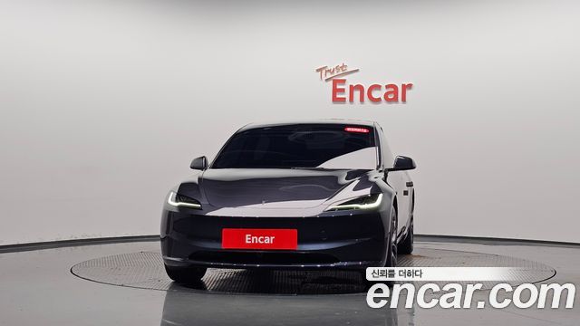Tesla Model 3 2026 — photo 3