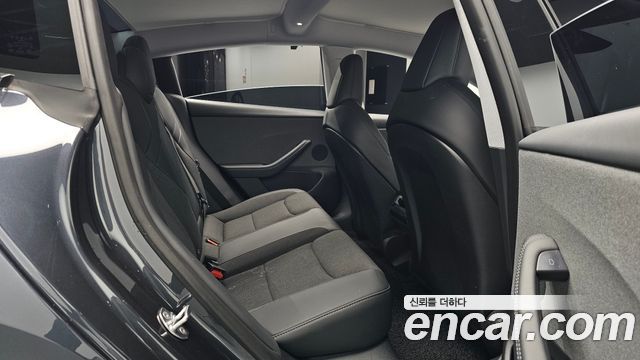 Tesla Model 3 2026 — photo 17