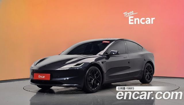 Tesla Model 3 2026 — photo 1