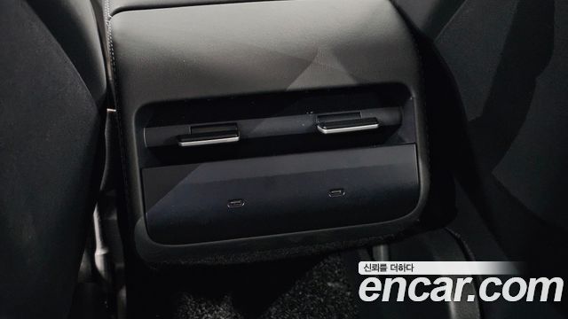 Tesla Model 3 2026 — photo 34