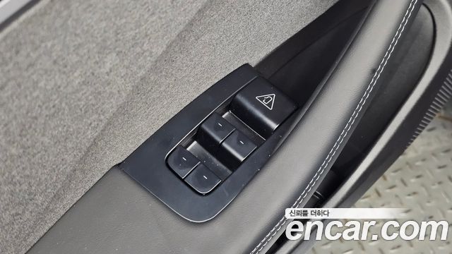 Tesla Model 3 2026 — photo 35