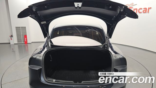 Tesla Model 3 2026 — photo 38