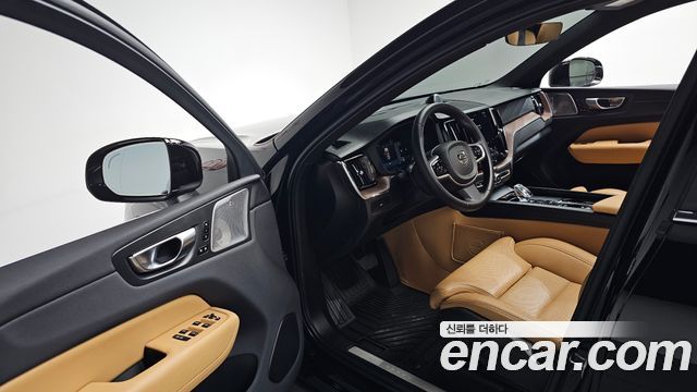Volvo XC60 2024 — photo 13