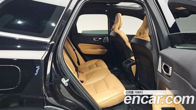 Volvo XC60 2024 — photo 18