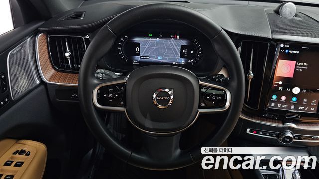 Volvo XC60 2024 — photo 19
