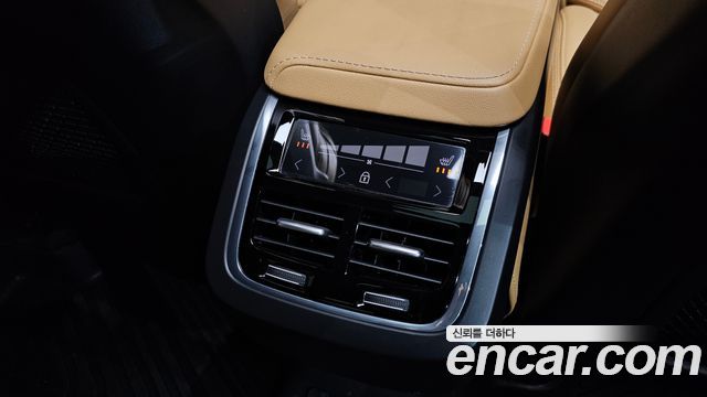 Volvo XC60 2024 — photo 25