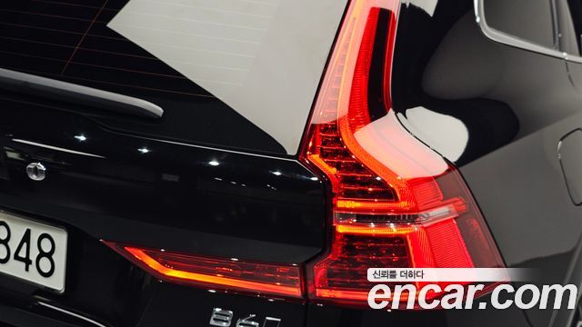 Volvo XC60 2024 — photo 9