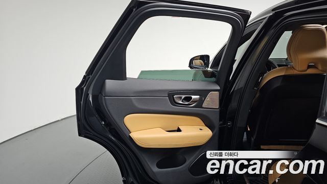 Volvo XC60 2024 — photo 15