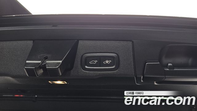 Volvo XC60 2024 — photo 27