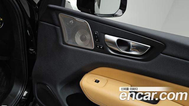 Volvo XC60 2024 — photo 34