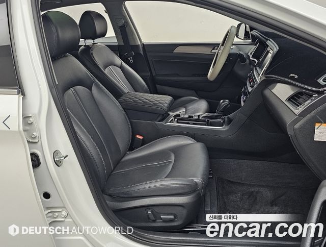 Hyundai Sonata 2018 — photo 11