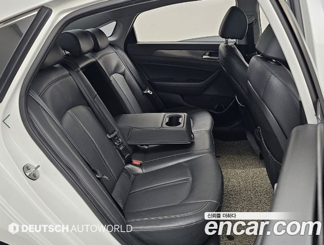 Hyundai Sonata 2018 — photo 13