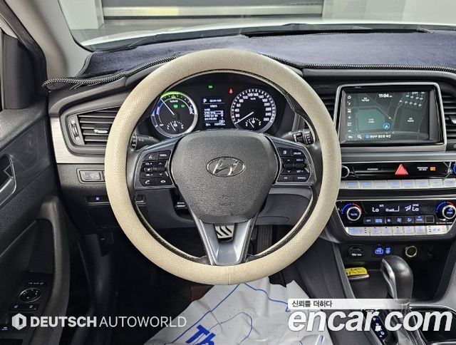 Hyundai Sonata 2018 — photo 14
