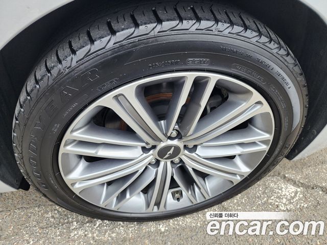 Genesis G80 2017 — photo 5