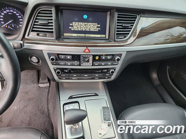 Genesis G80 2017 — photo 9