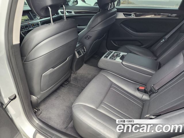 Genesis G80 2017 — photo 12