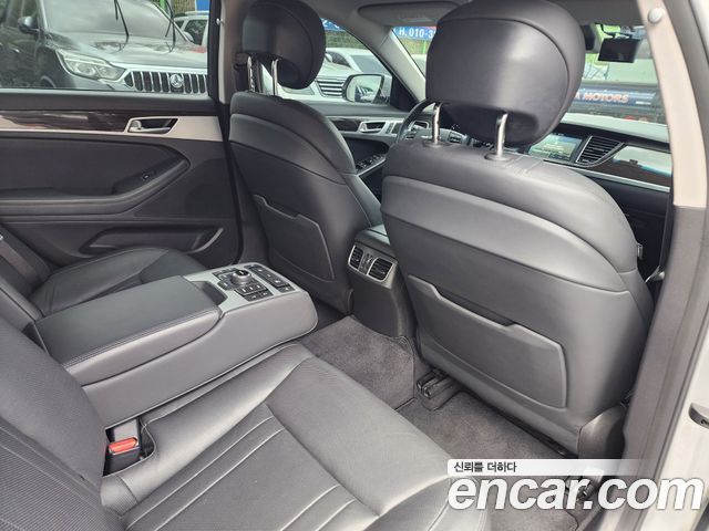 Genesis G80 2017 — photo 14
