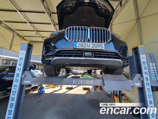 BMW X7 2022 — photo 1