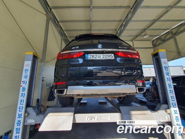 BMW X7 2022 — photo 2