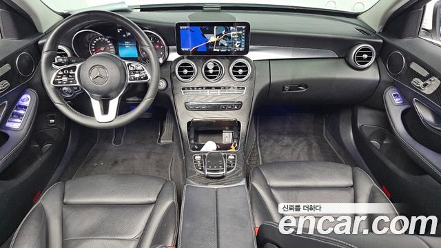 Mercedes-Benz C-Class 2019 — photo 10