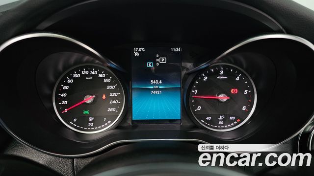 Mercedes-Benz C-Class 2019 — photo 11