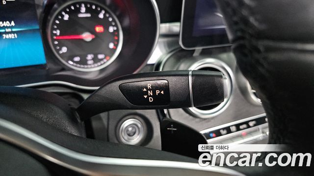 Mercedes-Benz C-Class 2019 — photo 12