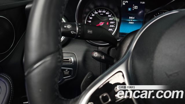 Mercedes-Benz C-Class 2019 — photo 26