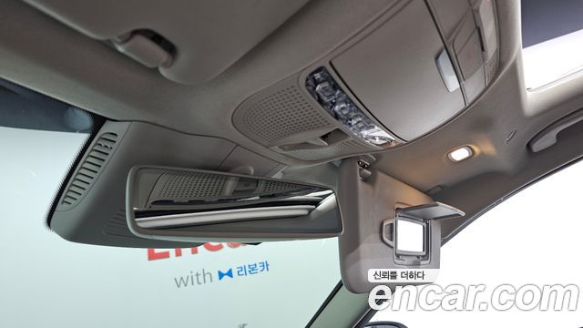 Mercedes-Benz C-Class 2019 — photo 28