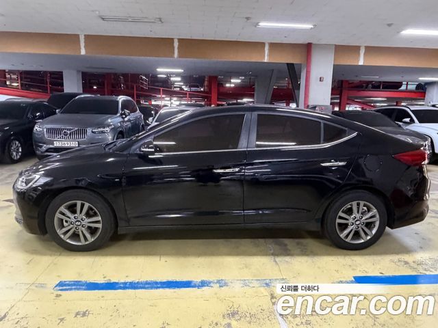 Hyundai AVANTE 2017 — photo 3