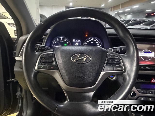 Hyundai AVANTE 2017 — photo 10