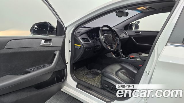 Hyundai Sonata 2016 — photo 13