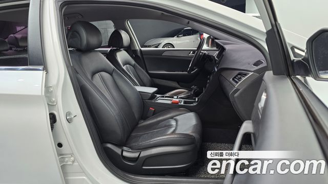 Hyundai Sonata 2016 — photo 16