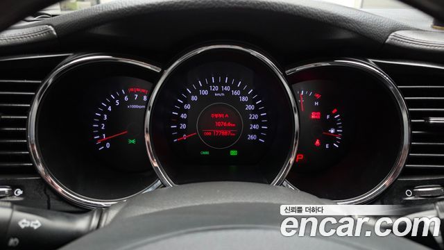 Kia K5 2013 — photo 11