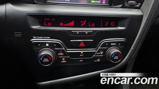 Kia K5 2013 — photo 31